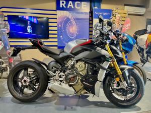 DUCATI STREETFIGHTER V4 SP  N° 1064