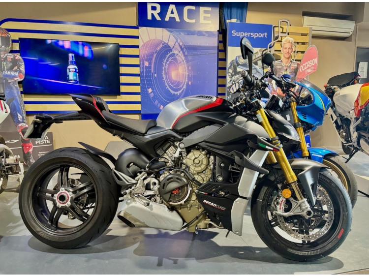 DUCATI STREETFIGHTER V4 SP  N° 1064