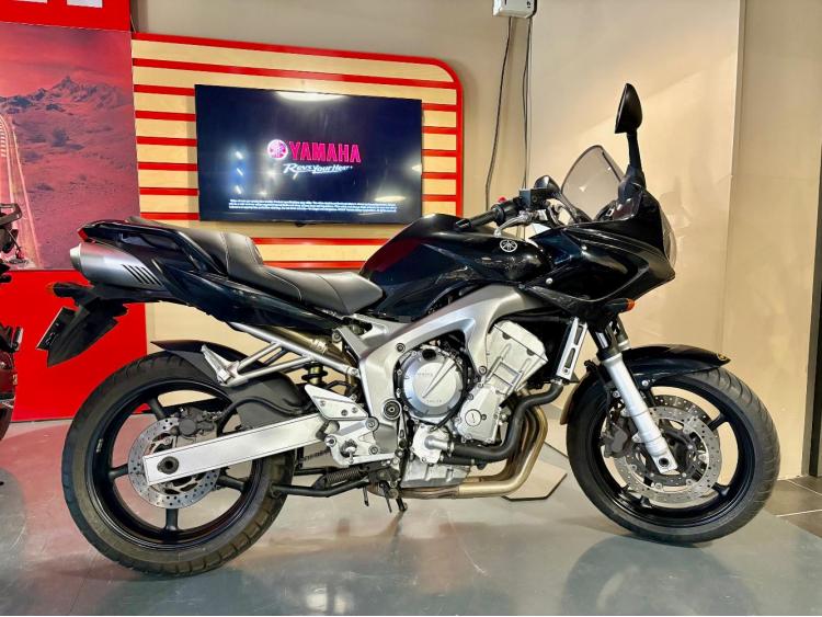 YAMAHA FZ6  FAZER 98CV